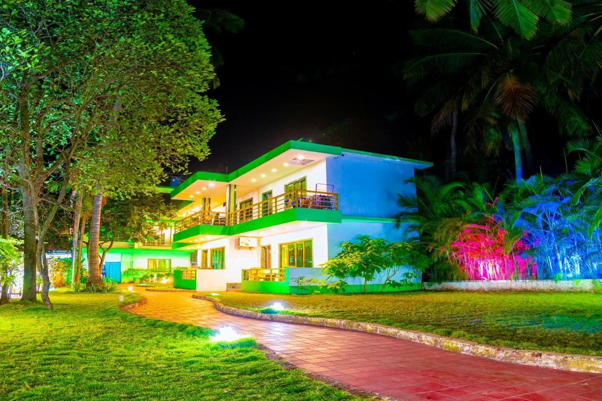 Kinara Resort Mālvan Esterno foto